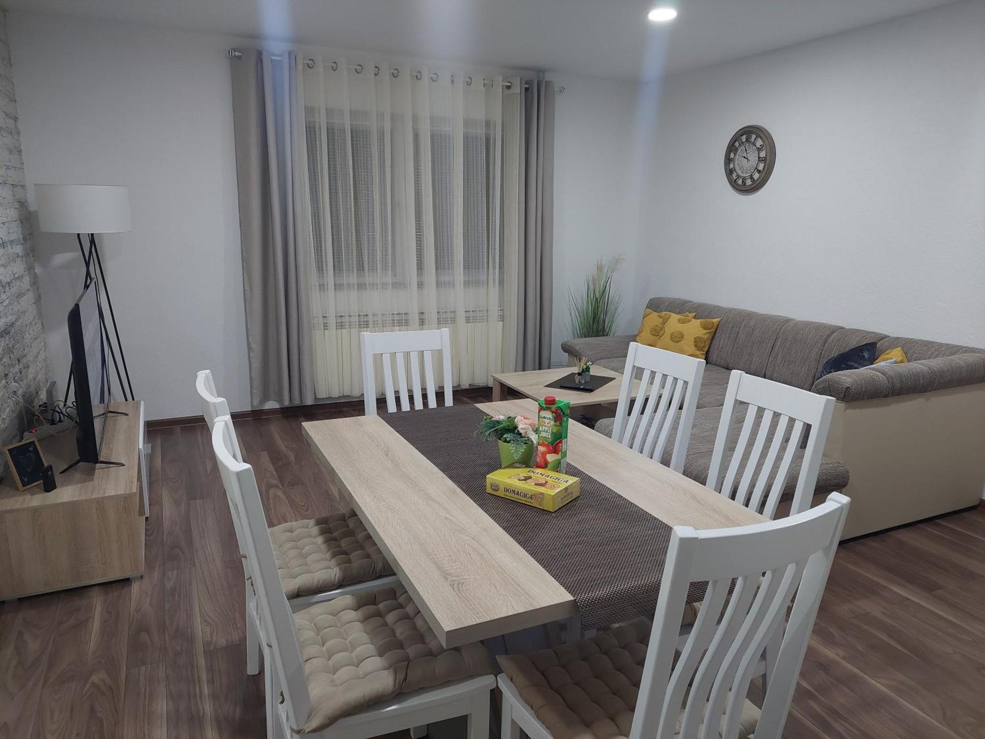 Apartman Danijela Otočac Esterno foto