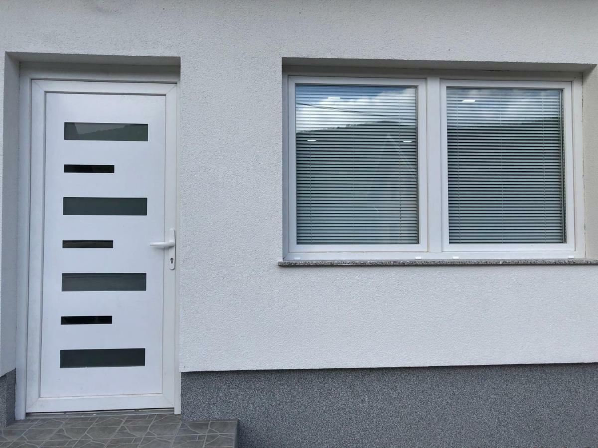 Apartman Danijela Otočac Esterno foto