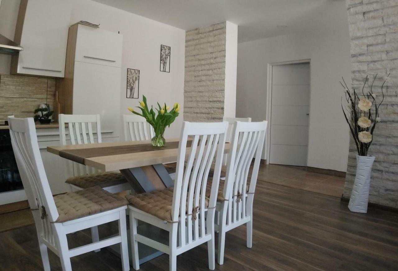 Apartman Danijela Otočac Esterno foto